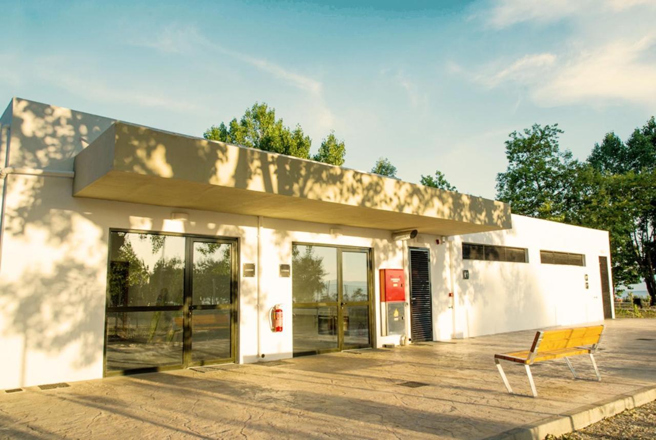 Mareleon Camping Ofrinion Exterior photo